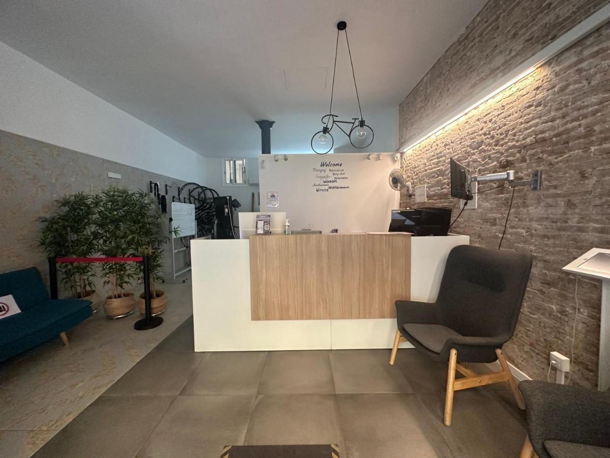 Youth Hostel - Central And Basic Drassanes 巴塞罗那 外观 照片