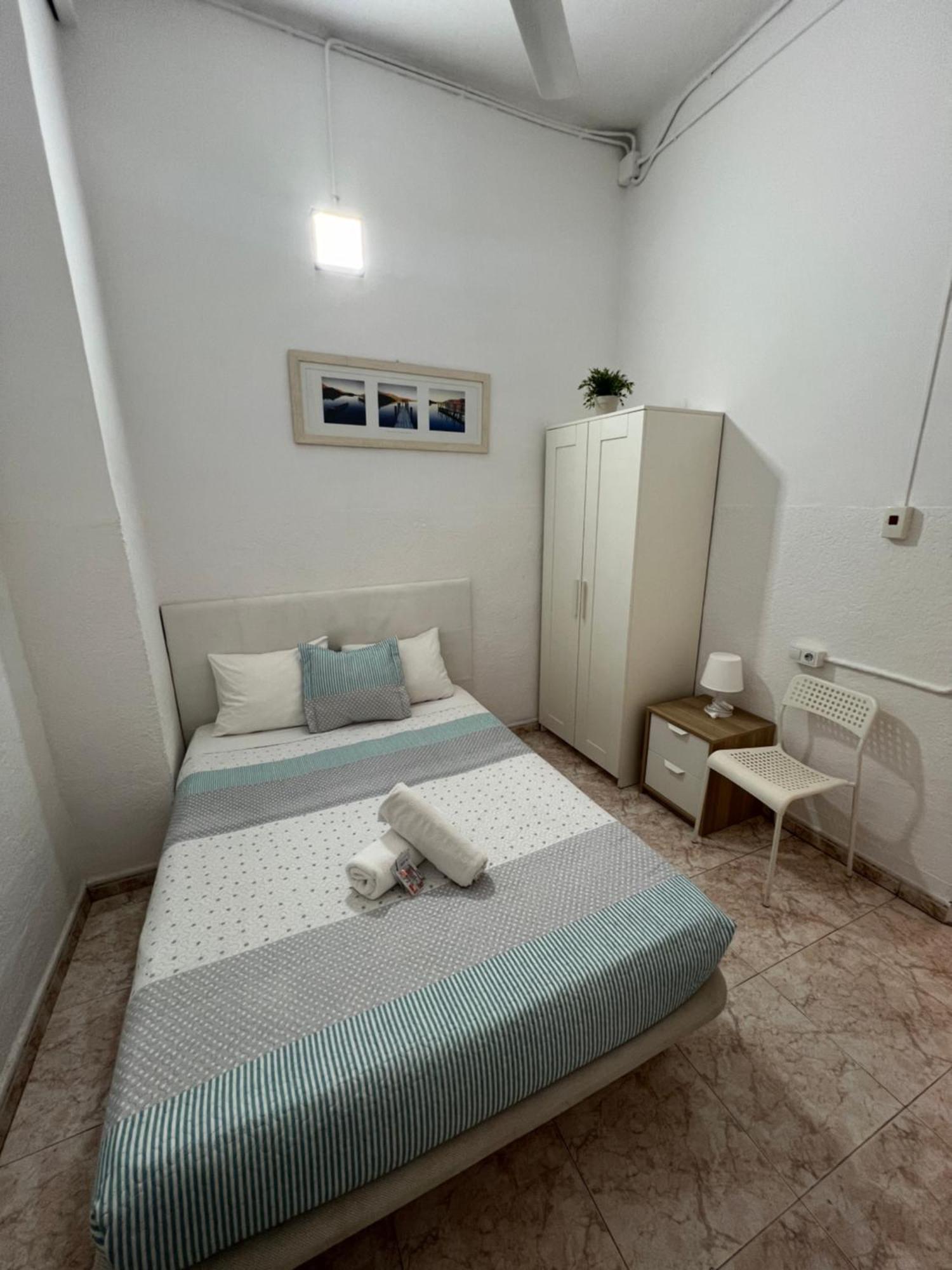 Youth Hostel - Central And Basic Drassanes 巴塞罗那 外观 照片