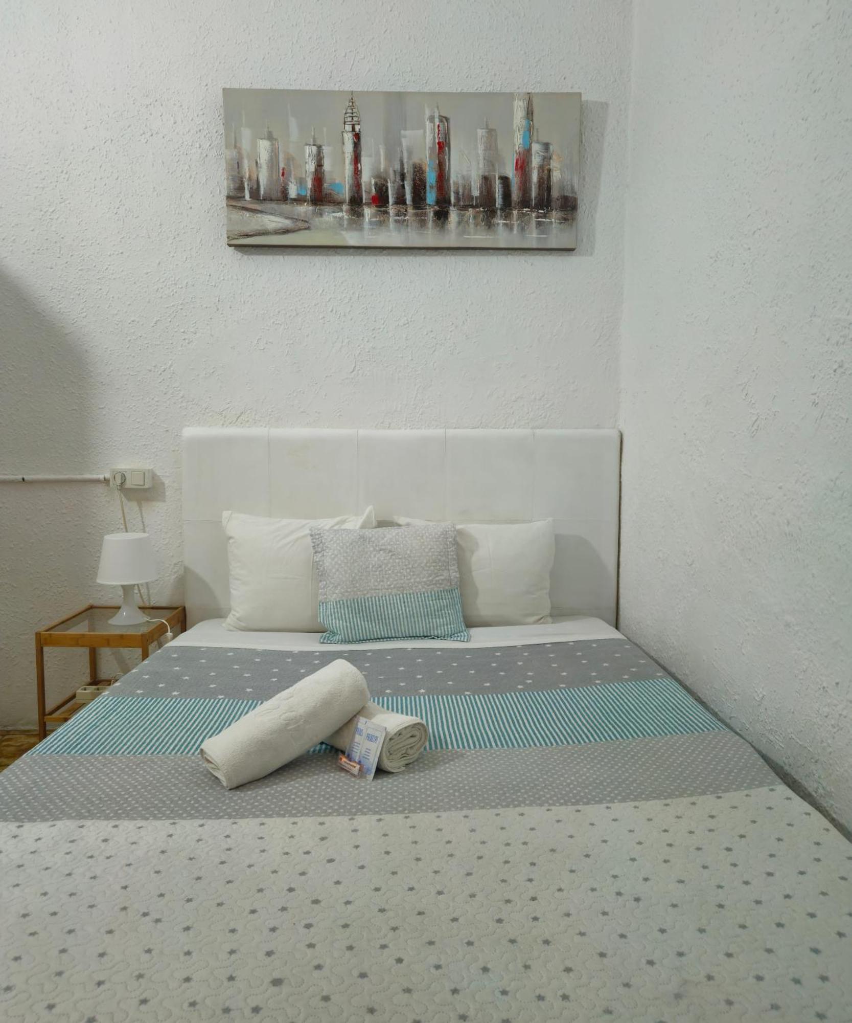 Youth Hostel - Central And Basic Drassanes 巴塞罗那 外观 照片