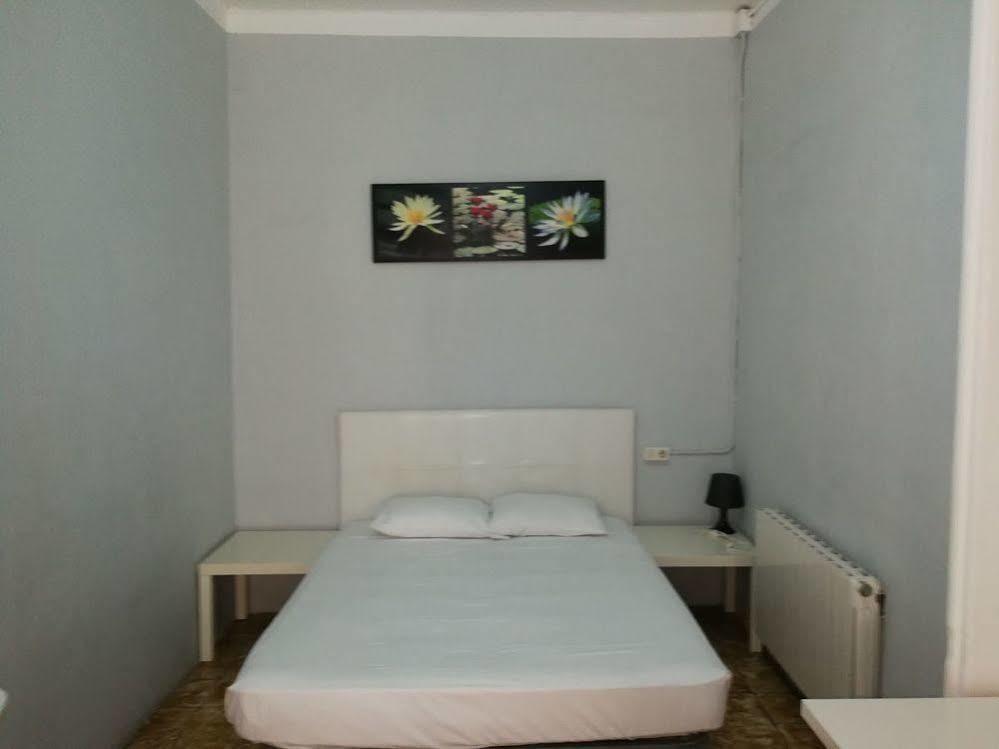 Youth Hostel - Central And Basic Drassanes 巴塞罗那 外观 照片