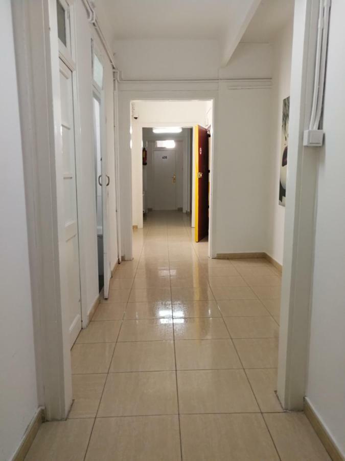 Youth Hostel - Central And Basic Drassanes 巴塞罗那 外观 照片